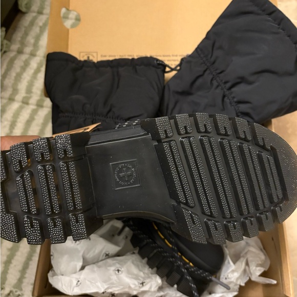 DR Martens Audrick Hi Puffer Boots - Picture 7 of 7